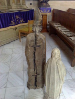 Socha z bočného oltára pre reštaurovaním